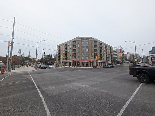 Intersection of Bayview and Eglinton, 2023 04 28, Leaside-Bennington