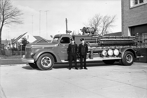 Fire Hall, Etobicoke, Royal York Road, Southeast Corner Tenby St (1954) 02, Stonegate-Queensway