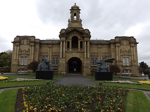 Cartwright Hall April 2014, Bradford Forster Square