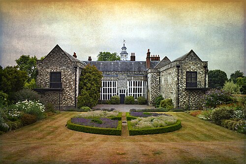 Tudor House, Hall Place, Bexley