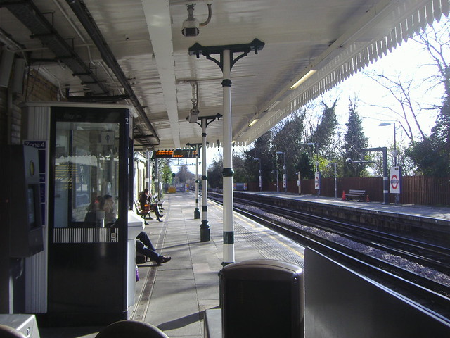 Woodside Platform2, Woodside