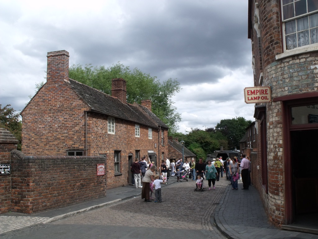 Black Country Living Museum - Cobbled Road - Station Road Cottages and Ironmonger's Shop, Oldbury