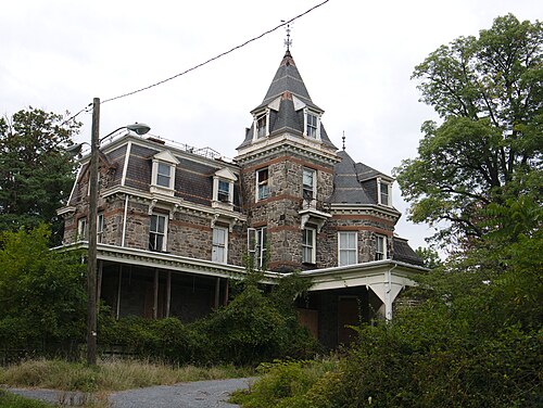 Gundry-Glass Hospital (2015), Ten Hills