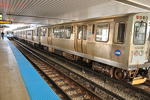 CTA 5000-Series Meets 2600-Series, Rogers Park