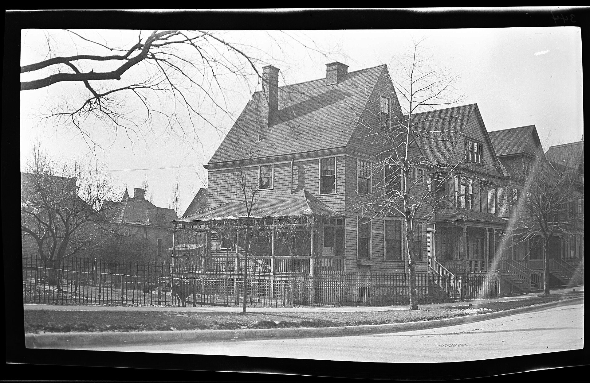 344. House at 244 52nd St. Chicago, Illinois, 1911, Hyde Park
