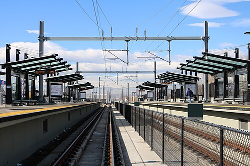 40th & Colorado Station (RTD), Elyria Swansea