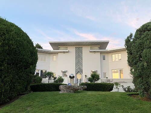 Shangri-La (House), Hilltop