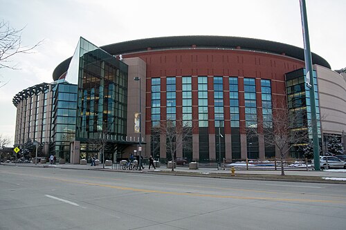 Pepsi Center 2013, Auraria