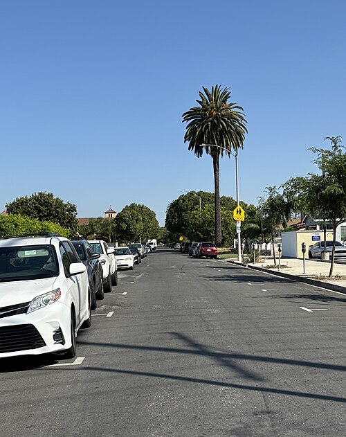 Boyce Avenue, Los Angeles, Atwater Village