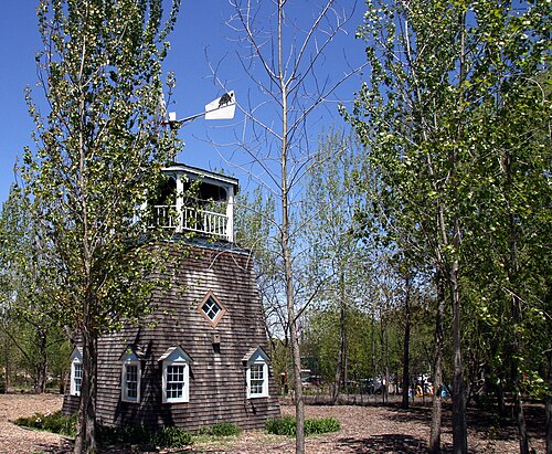Alley Pond Environmental Center, Bayside