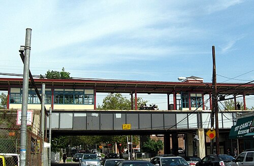 Auburndale LIRR, Auburndale