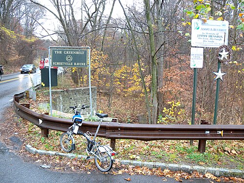 Richmond Creek Bluebelt, Todt Hill-Emerson Hill-Lighthouse Hill-Manor Heights