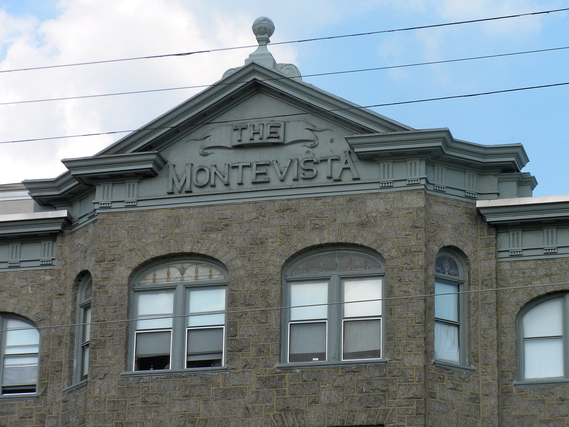 Montevista Apartments, Overbrook