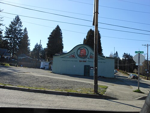 Desolate Old Goldfish Tavern in Ruston, West End